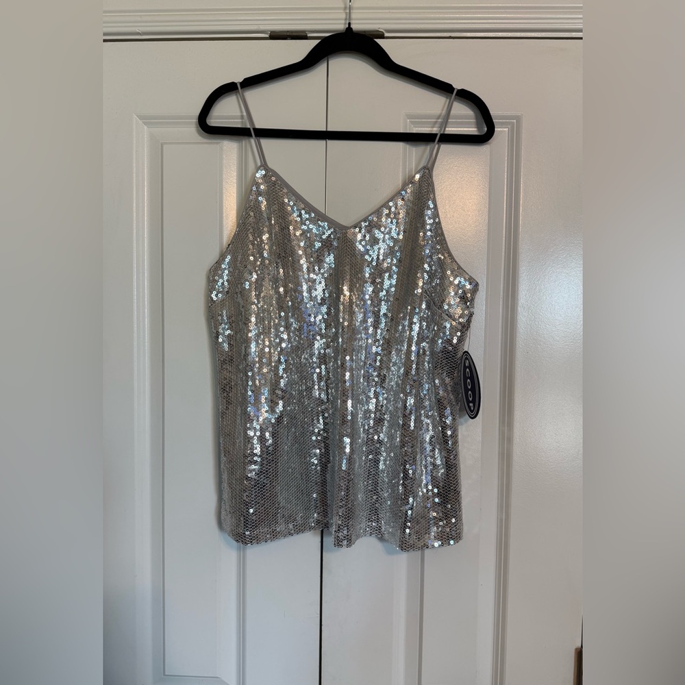 NWT SCOOP Silver Sequin Cami Top SZ L 12/24 Double V Neck Spaghetti Straps